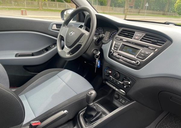 Hyundai i20 cena 39900 przebieg: 101000, rok produkcji 2018 z Namysłów małe 596